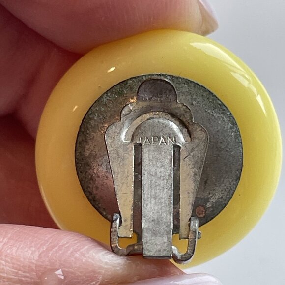 Vintage Bakelite? Round Button Style Clip On Earrings Yellow Retro 70s Japan - Picture 5 of 7